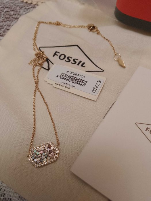 Fossil дамски колие със седеф и кристали