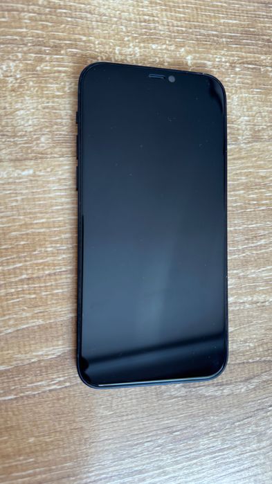 iPhone 12  128 ГБ. б/у
