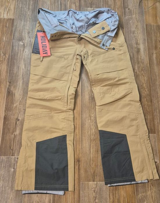 S, M. Оригинальные куртки и штаны с мембраной 15.000 мм для сноуборда