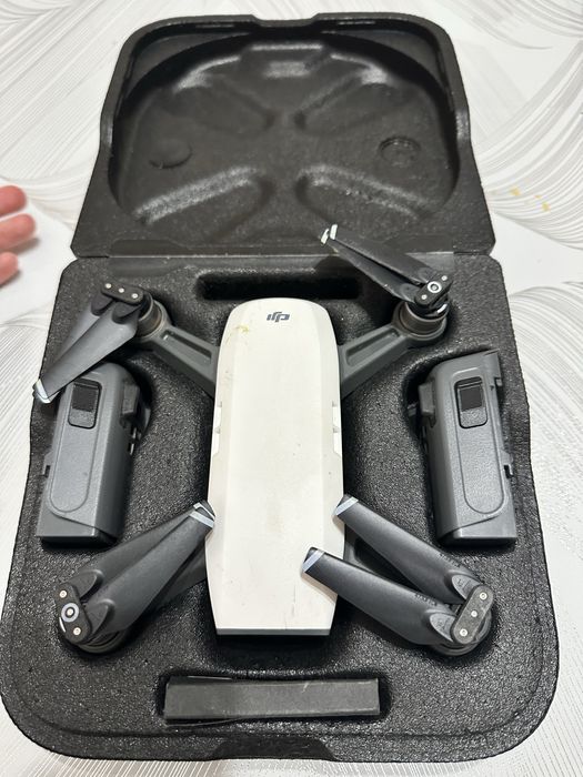 Продам  дрон dji spark