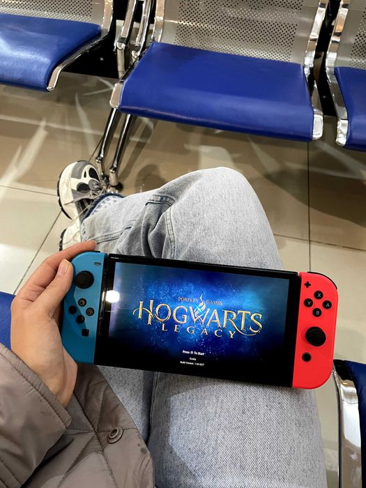 Nintendo Switch OLED Neon