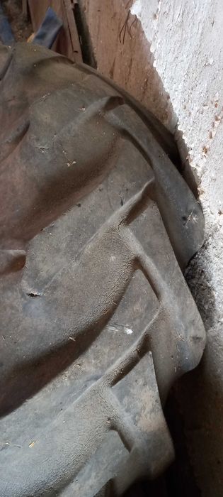 Две гуми Semperit 14.9 R24 (380/85R24)