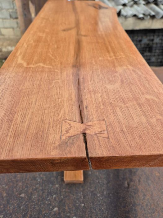 Măsuța de cafea din lemn masiv