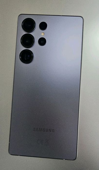 Samsung S25 Ultra 256GB SilverBlue като нов