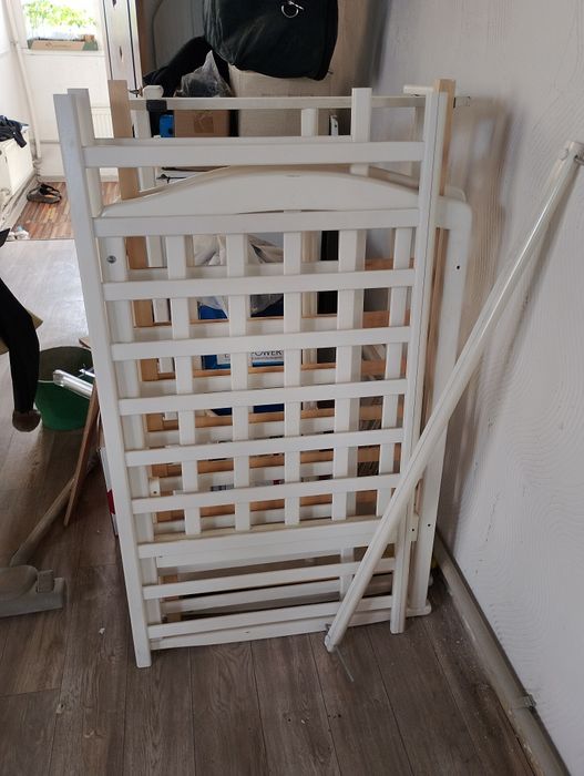 Продам детскую кроватку