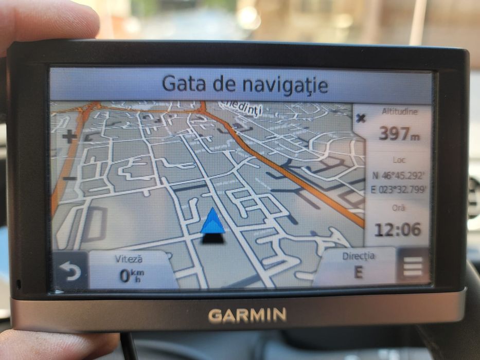 GPS Garmin nüvi® 2597LMT husa si ventuza