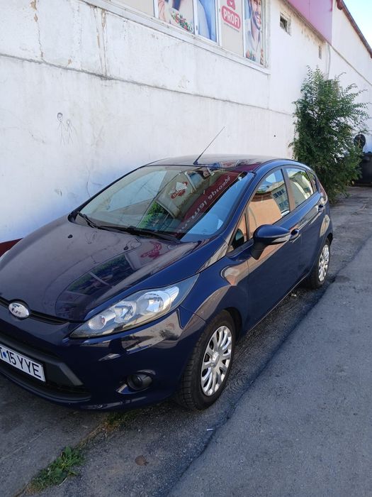 Vând Ford Fiesta