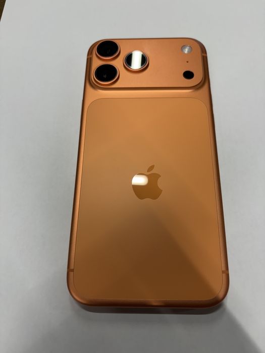 iPhone 17 Pro Max 256 GB Orange – impecabil, 99% baterie