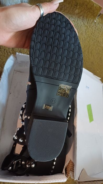 НОВИ дамски обувки