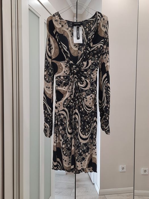 Платье на выход новое