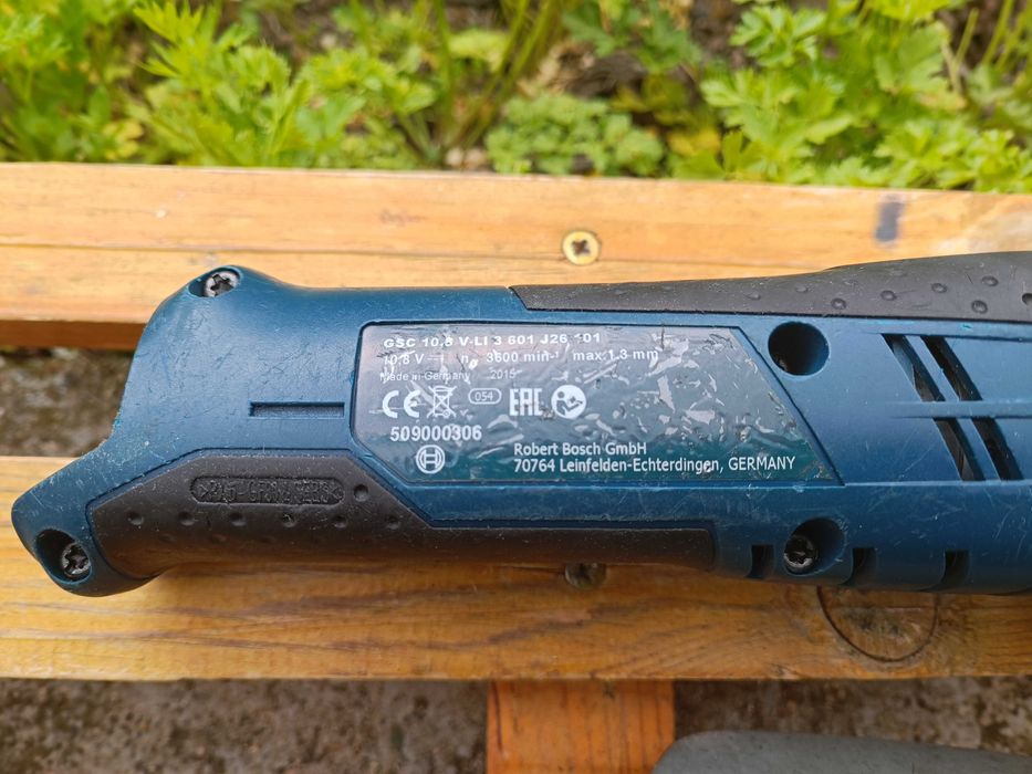 Bosch GSC 10.8 V-LI тяло на акумулаторна ножица за ламарина
