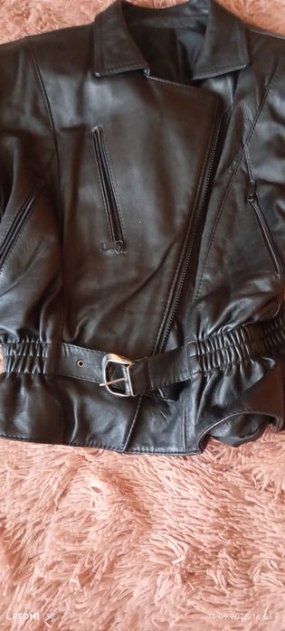 Geaca  neagra din piele