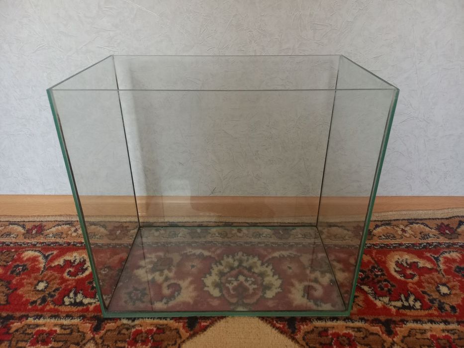 Пподам аквариум 40л