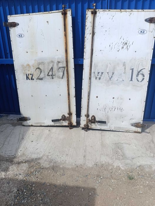 Двери от термобудки на газель бу.