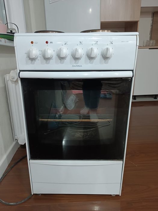 Продам электрическую плиту