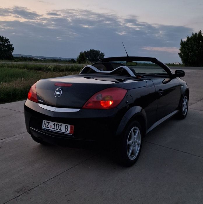 Opel Tigra  1.4 90CP  Cabrio Înmatriculat

Înmatriculat RO

An fabricație: 2006

Motorizare: 1.4 benzină, 90 CP

Kilometraj: 184.000 km