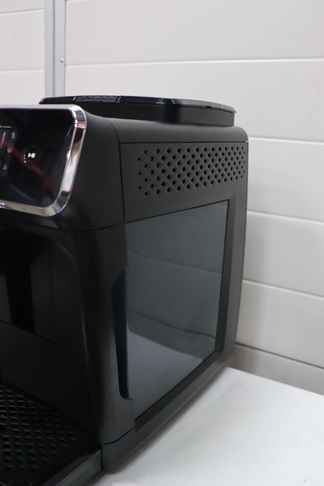 Кафеавтомат Philips Series 2300 LatteGo (EP2330/10), кафемашина с кана