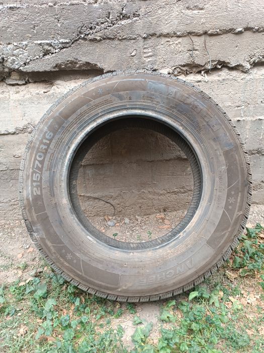 Шина зимны 215/70/16