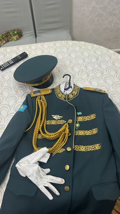 Парадный костюм