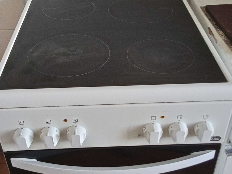 готварска печка ZANUSSI ZCV-55001WA