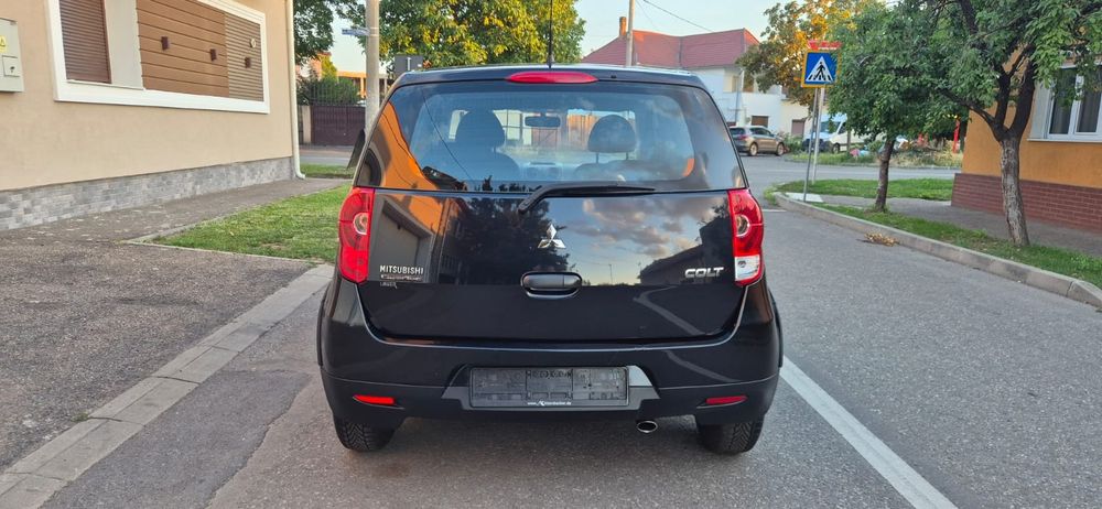 MITSUBISHI  COLT, fabricatie 2011, 1.3 benzina euro 5, 2300 euro.neg.
PRET 2450 EURO.NEG.