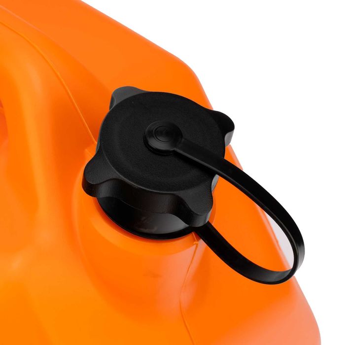 Канистры для ГСМ, пластиковые,со скошенными углами, 5-20л литров Stels