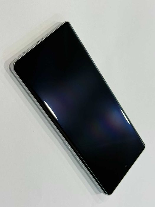 Realme GT 6 – 512GB памет / 16GB RAM