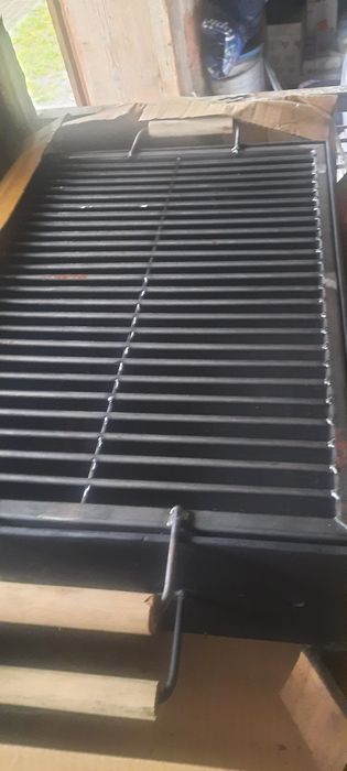 Gratar metalic cu manere