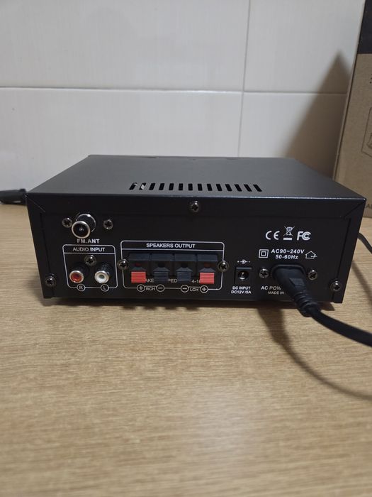AK-45 – компактен мини цифров стерео аудио усилвател (клас HiFi) с 2.0 канала. Той разполага с мощност 2 × 40W, поддръжка на Bluetooth 5.0