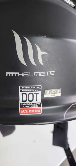 Модуларна каска за мотор MT helmet genesis размер М
