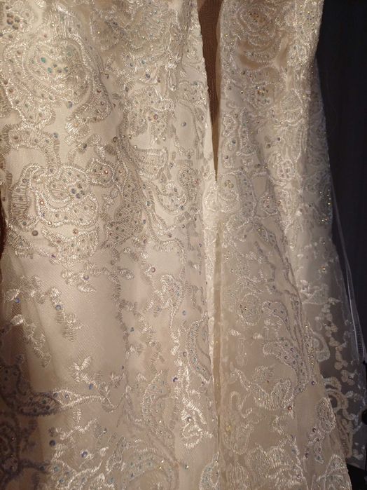 Rochie mireasa Sherri Hill ivoire