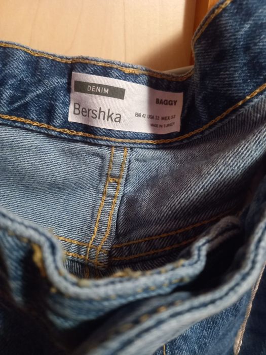 Vând haine noi preț mic