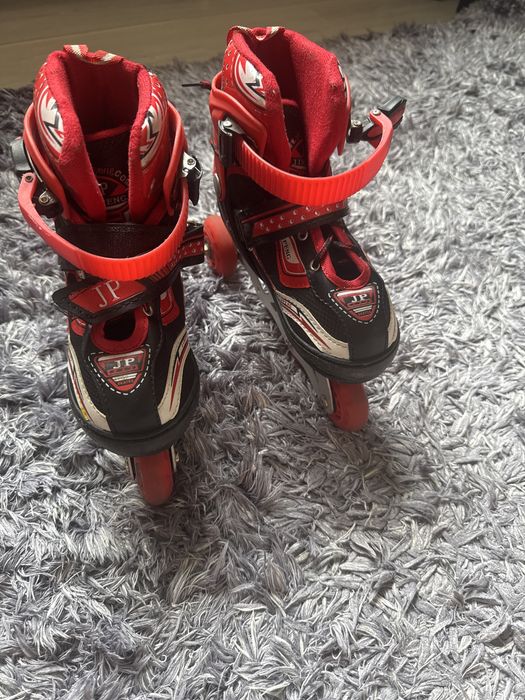 Продам роликовые  коньки