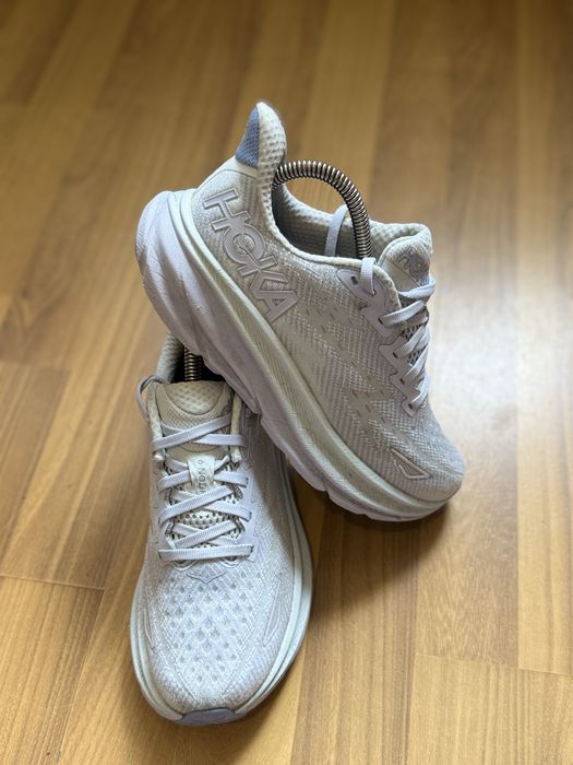 Hoka Clifton 10.