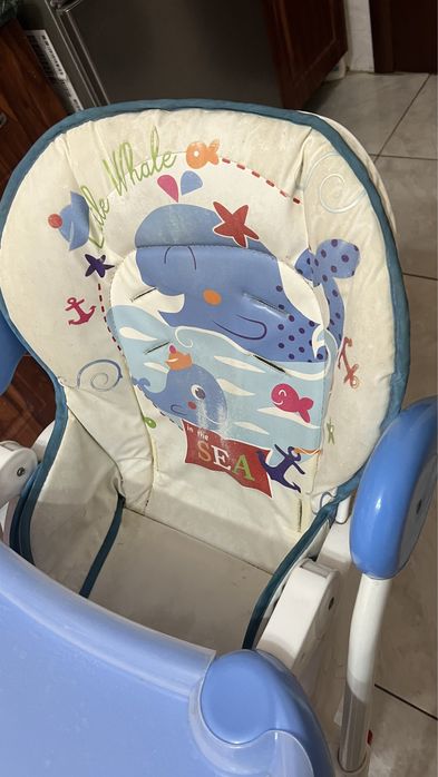 Продам столик для кормления