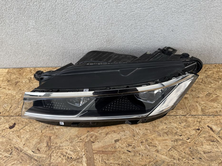 Far stanga VW Touareg 3 CR7 2019+ Full LED Original Europa