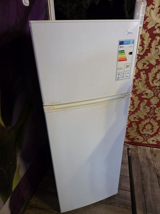 Продам холодильник в хорошем состоянии всё работает