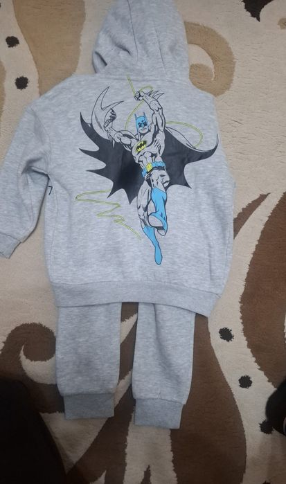 Treining băiat vârstă 4-5 ani. 110 cm  Batman