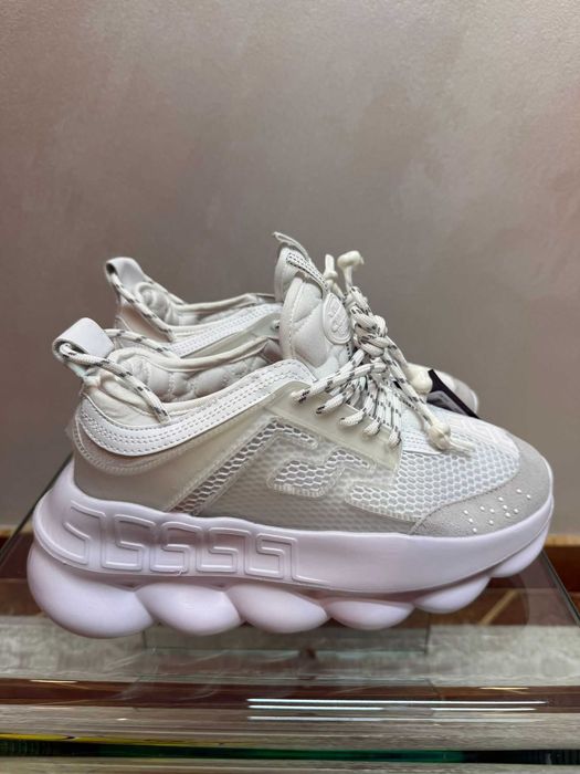 START VARA!!! Versace Chain Reaction White