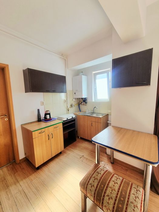 Vanzare ap 3 cam ,Manastur 48 mp  2 balc 9 m  , et 1/4bloc nou 134900 eur,