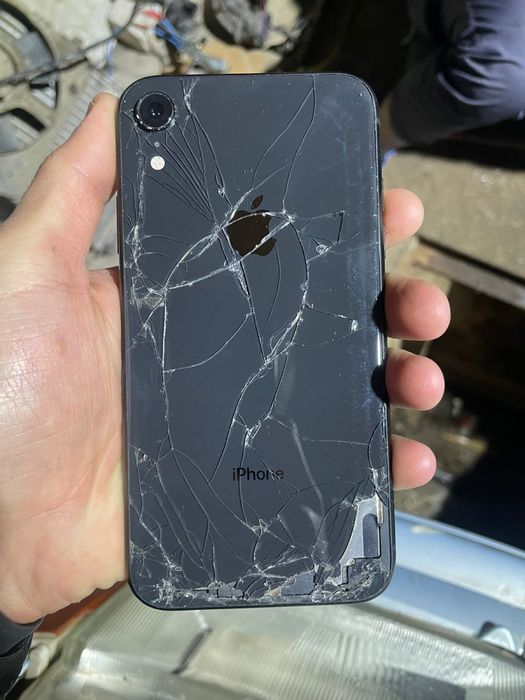 Айфон хр сатылады срочно