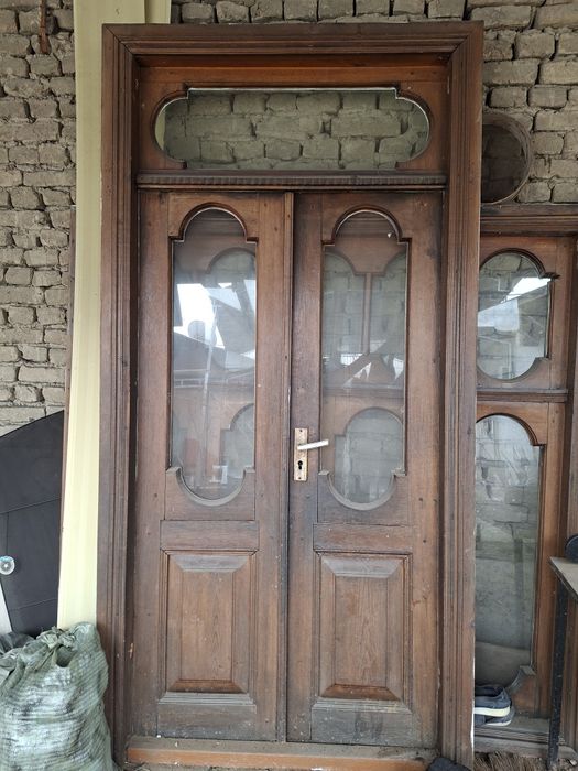 Ром  ва  Эшик сотилади