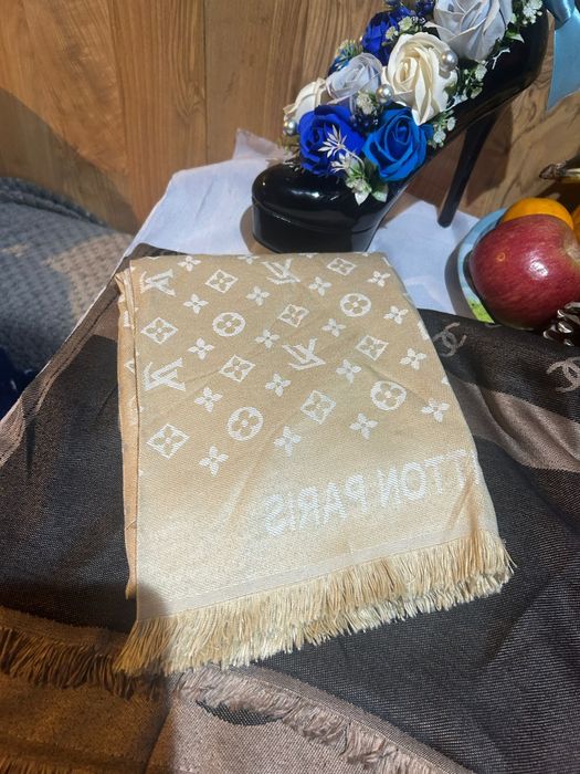 Esarfe dama subțiri de primavara