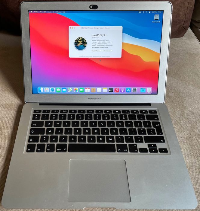 MacBook Air 13-inch / Intel i5 1.4GHz Dual-Core / 256GB SSD / 4GB RAM / Intel HD 1536MB VRAM