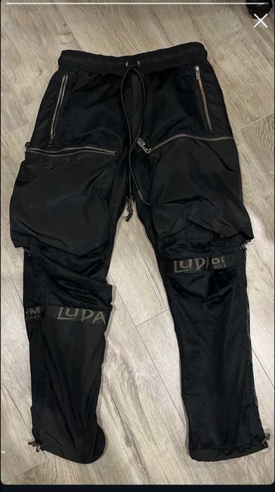 Luda панталон рядък