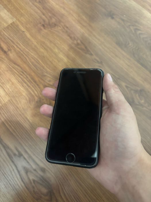 Продаю Iphone 7, состояние хорошее