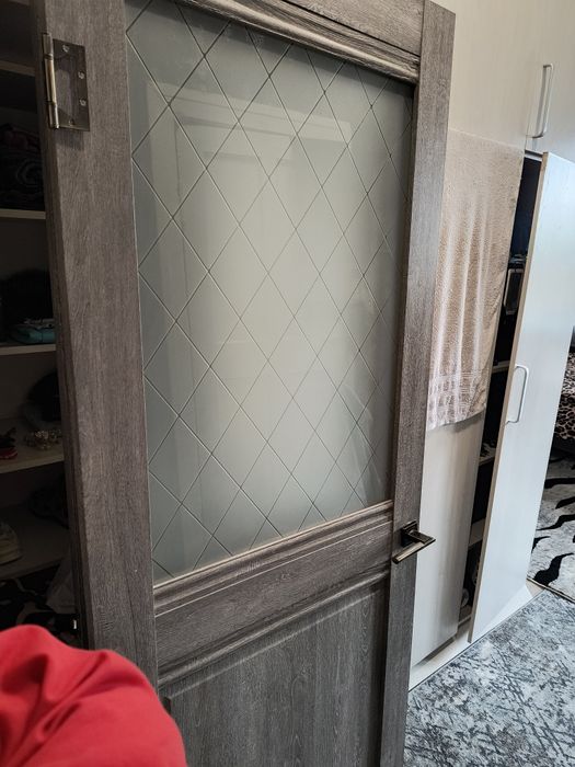 Продам двери межкомнатные