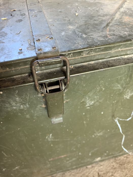 Продам металический ящик