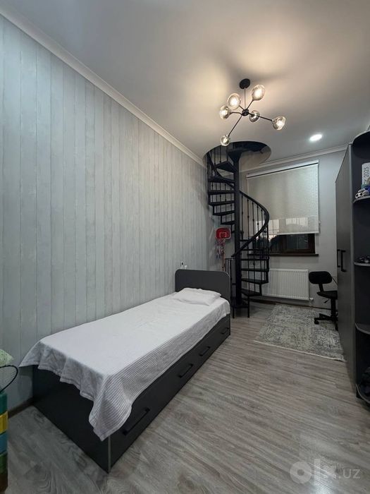 Продается 5/5-6/6 207,97м2 на ул. Дагестанская, ор-р: Максим Горький