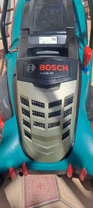 Газона косилка BOSCH продаётся